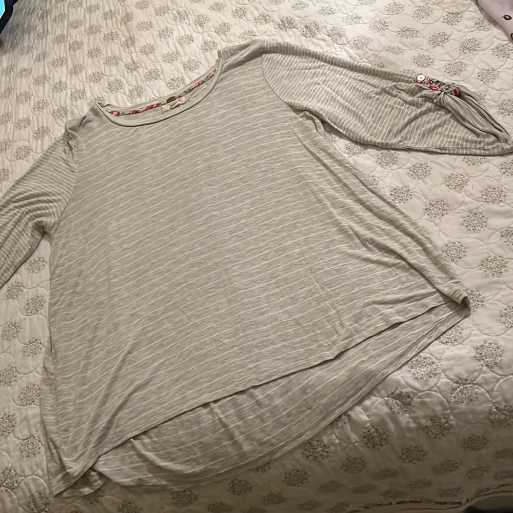 3 FOR $20 - XL 3/4 sleeve gray stripe top